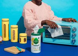 SVG Multi Purpose Cleaning Wipes In-Use